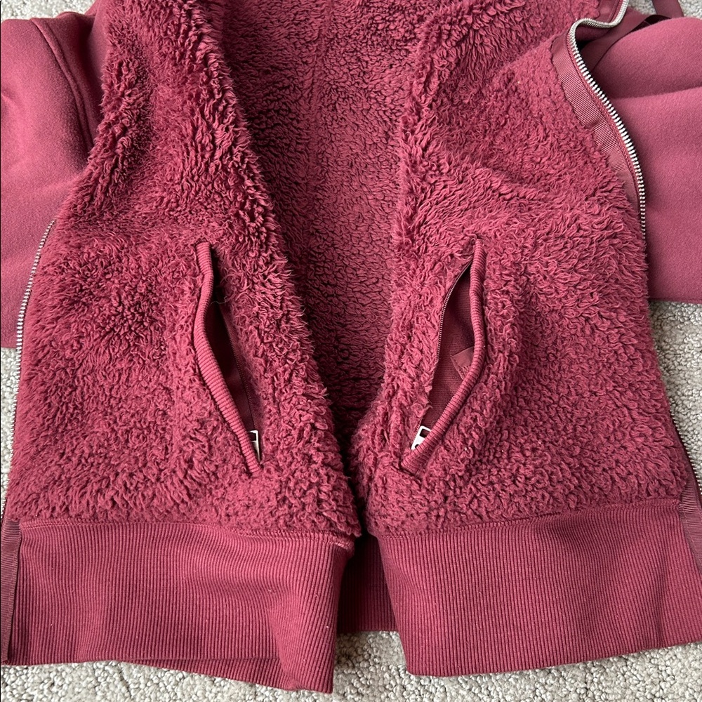 Athleta Sherpa Hoodie Jacket Reversible Fleece Cropped Zip-up Coat Burgundy S - Picture 12 of 13